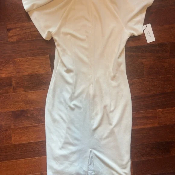 ALI & JAY White Beautiful Dress. Flowy Sleeves, Soft Textured Fabric. XL. NWT. - Picture 10 of 12